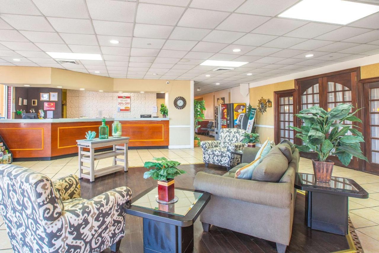 Georgetown Econo Lodge Choice Hotels I 95 Savannah Gateway 24 Hour Fitness Center On Site Guest Laundry On Site Perkins Restaurant מראה חיצוני תמונה