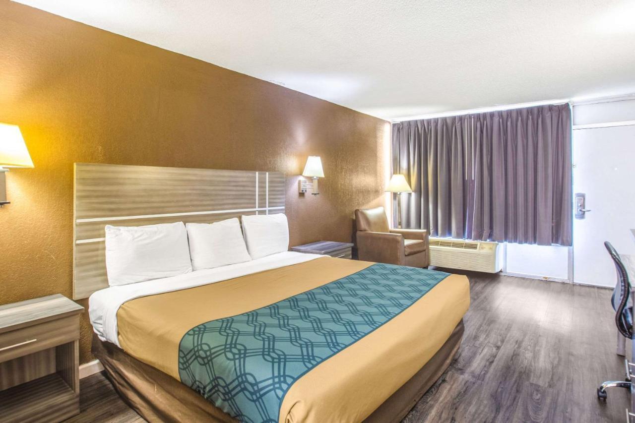 Georgetown Econo Lodge Choice Hotels I 95 Savannah Gateway 24 Hour Fitness Center On Site Guest Laundry On Site Perkins Restaurant מראה חיצוני תמונה