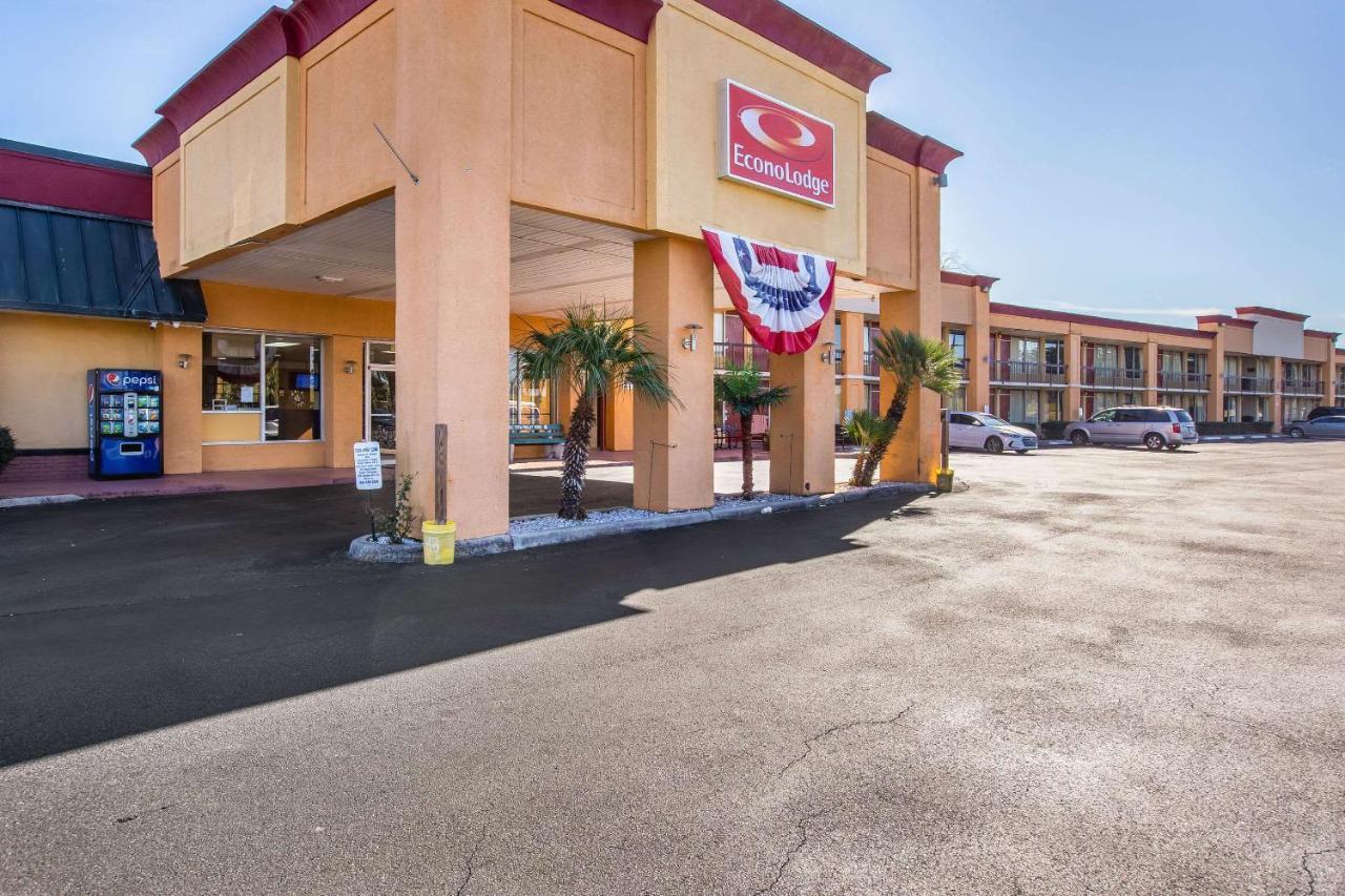 Georgetown Econo Lodge Choice Hotels I 95 Savannah Gateway 24 Hour Fitness Center On Site Guest Laundry On Site Perkins Restaurant מראה חיצוני תמונה