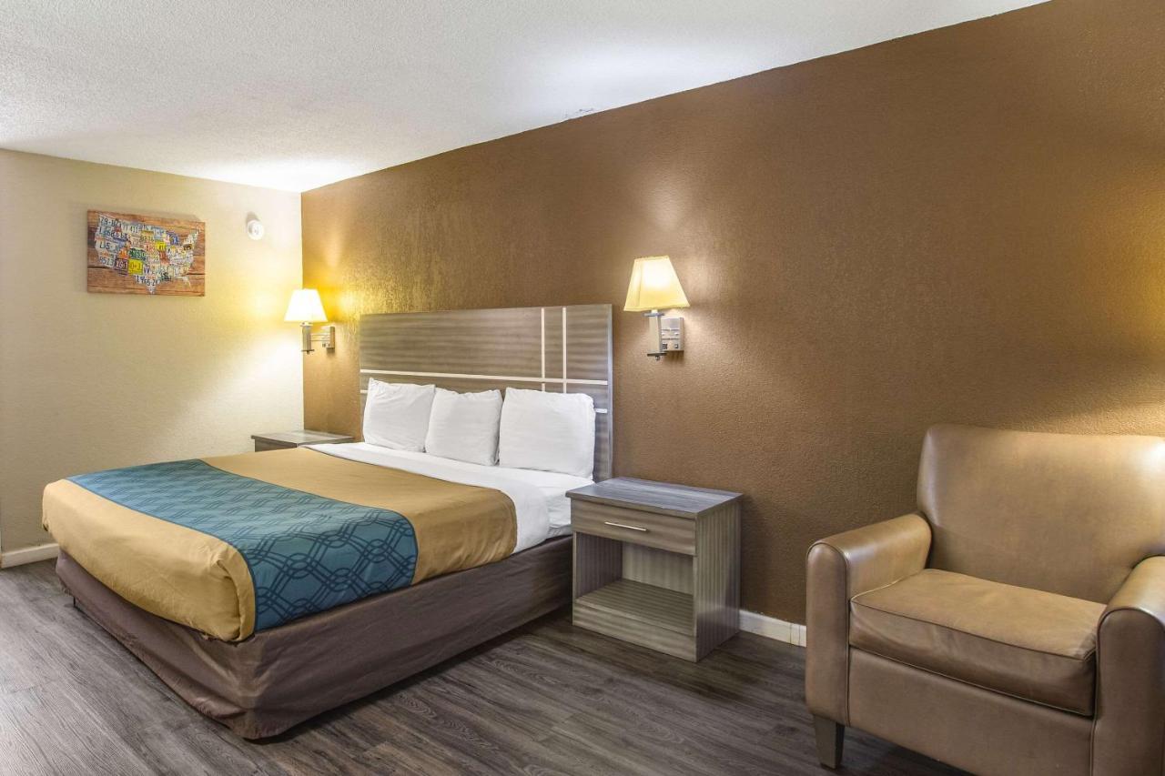 Georgetown Econo Lodge Choice Hotels I 95 Savannah Gateway 24 Hour Fitness Center On Site Guest Laundry On Site Perkins Restaurant מראה חיצוני תמונה