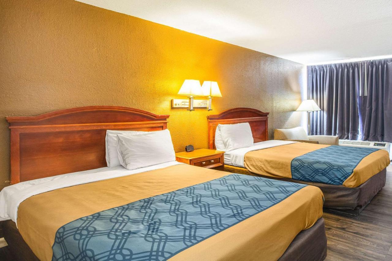 Georgetown Econo Lodge Choice Hotels I 95 Savannah Gateway 24 Hour Fitness Center On Site Guest Laundry On Site Perkins Restaurant מראה חיצוני תמונה