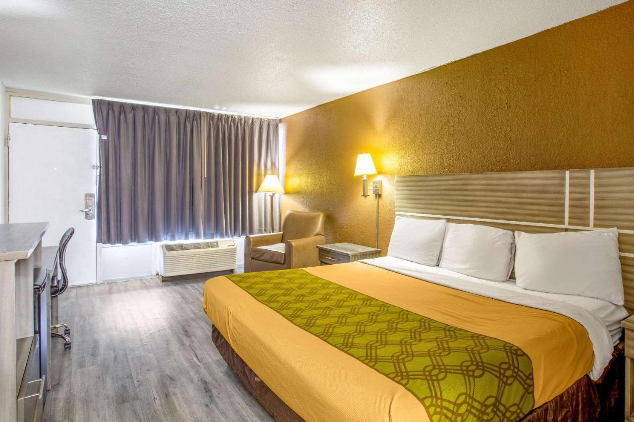 Georgetown Econo Lodge Choice Hotels I 95 Savannah Gateway 24 Hour Fitness Center On Site Guest Laundry On Site Perkins Restaurant מראה חיצוני תמונה
