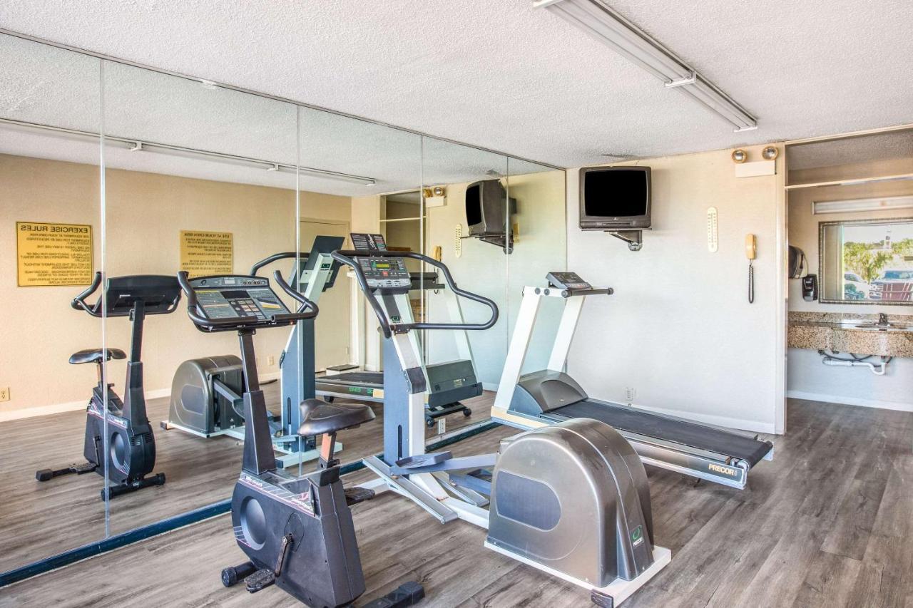 Georgetown Econo Lodge Choice Hotels I 95 Savannah Gateway 24 Hour Fitness Center On Site Guest Laundry On Site Perkins Restaurant מראה חיצוני תמונה