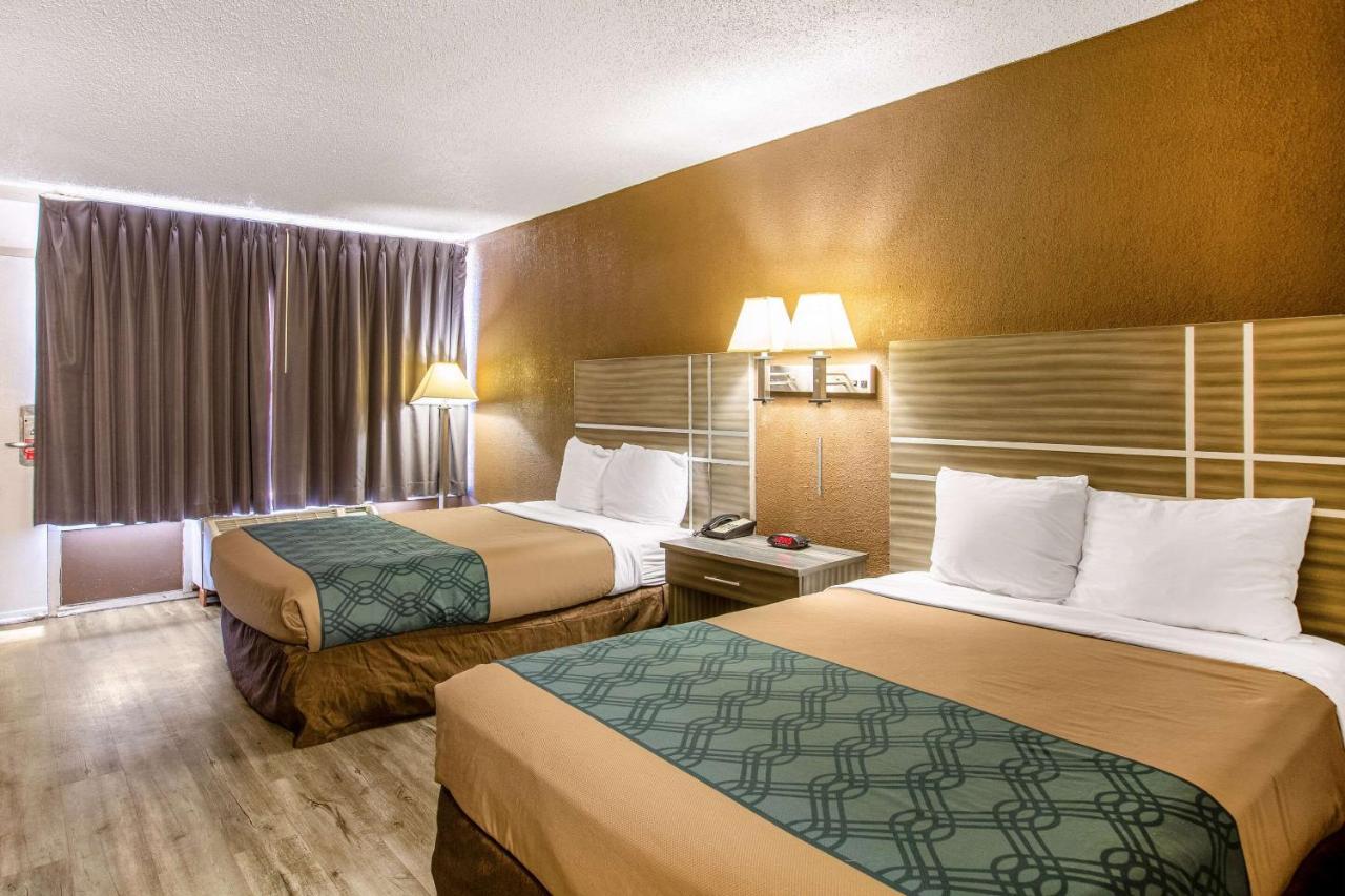 Georgetown Econo Lodge Choice Hotels I 95 Savannah Gateway 24 Hour Fitness Center On Site Guest Laundry On Site Perkins Restaurant מראה חיצוני תמונה