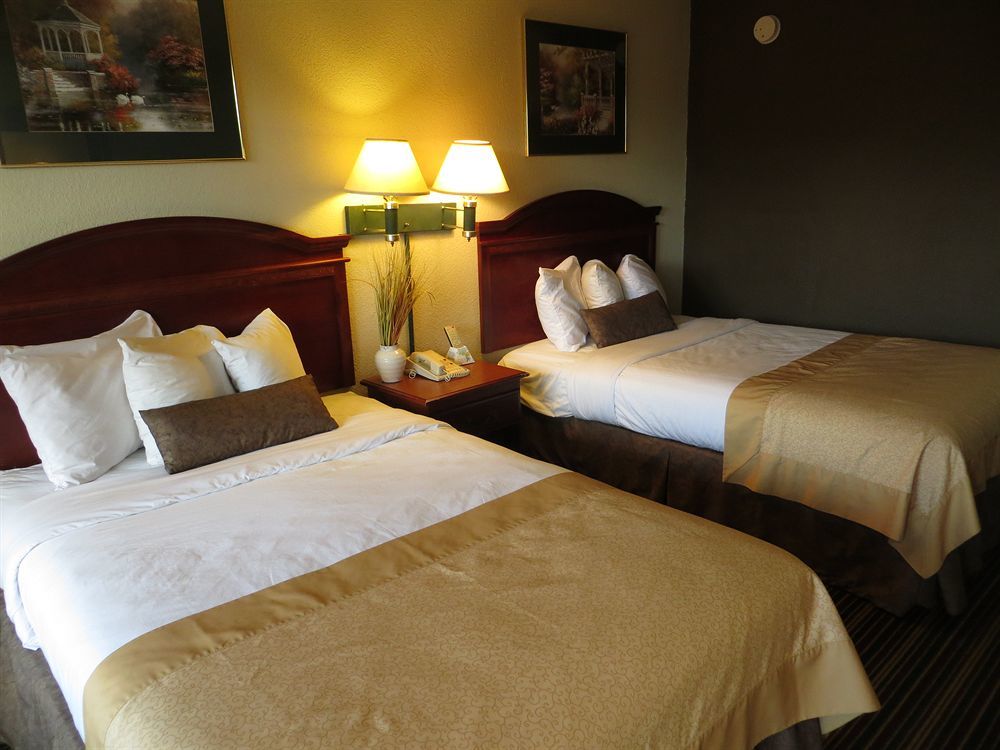 Georgetown Econo Lodge Choice Hotels I 95 Savannah Gateway 24 Hour Fitness Center On Site Guest Laundry On Site Perkins Restaurant מראה חיצוני תמונה