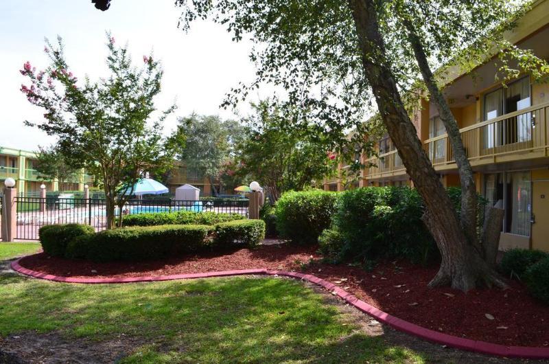 Georgetown Econo Lodge Choice Hotels I 95 Savannah Gateway 24 Hour Fitness Center On Site Guest Laundry On Site Perkins Restaurant מראה חיצוני תמונה